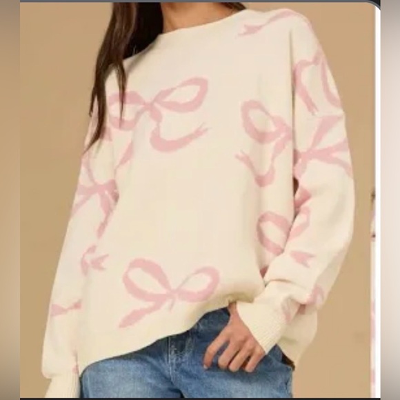 Altar'd State Sweaters - Altar’D State Bow Sweater Pink and Cream Size Small Valentines Day Crew Neck